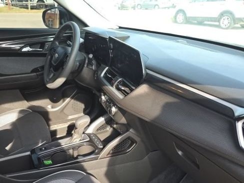 Used 2026 Chevrolet TrailBlazer LS w/ LS Convenience Package FWD image 29