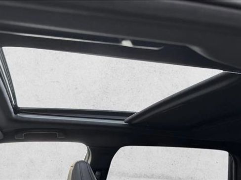 Used 2025 Subaru Forester Sport image 11