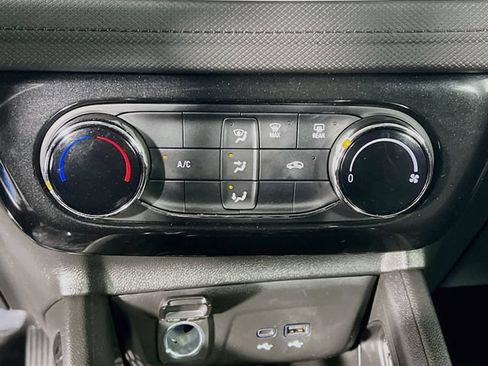 Used 2024 Chevrolet TrailBlazer LT w/ Driver Confidence Package FWD image 23