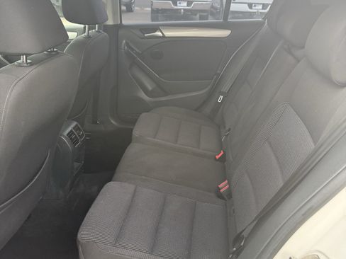 Used 2013 Volkswagen Golf TDI FWD image 11