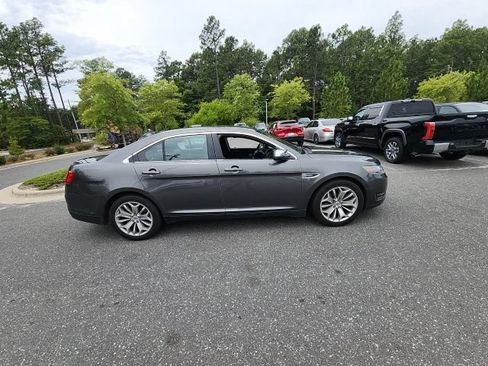 Used 2016 Ford Taurus Limited w/ Equipment Group 301A FWD image 18