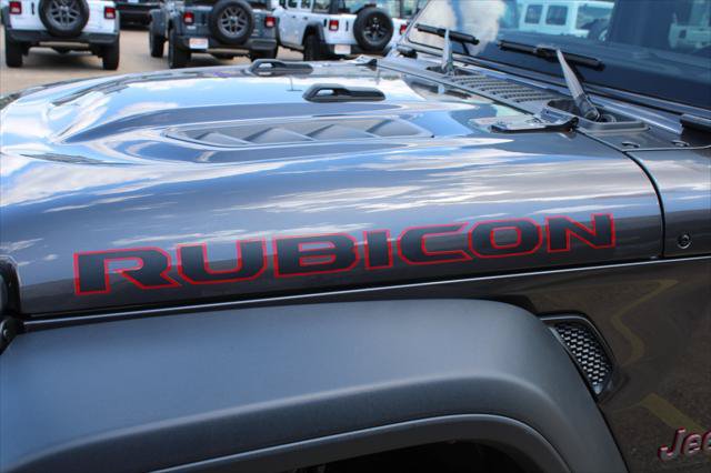 Certified 2025 Jeep Wrangler Rubicon w/ Convenience Group AWD/4WD image 11