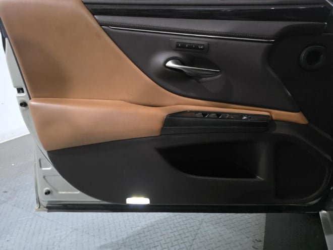 Used 2019 Lexus ES 350 w/ Premium Package FWD image 9