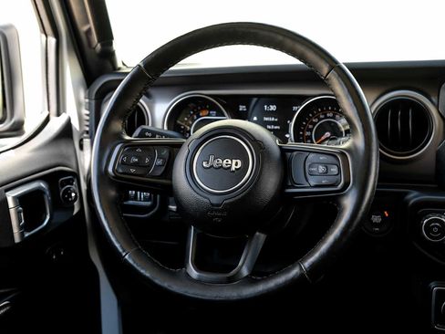 Used 2020 Jeep Wrangler Unlimited Sport image 18