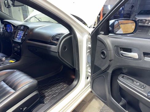 Used 2021 Chrysler 300 S RWD image 27