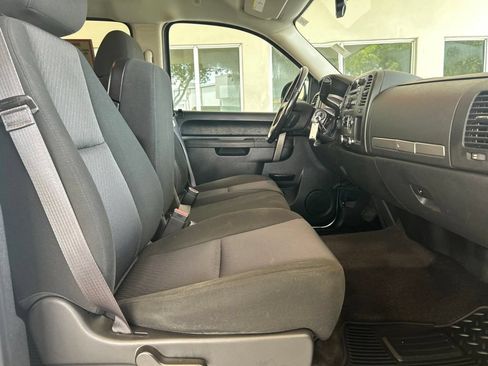 Used 2014 Chevrolet Silverado 2500 LT w/ Z71 Appearance Package AWD/4WD image 26