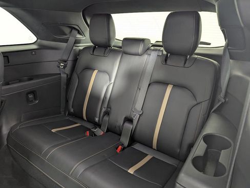 Used 2024 MAZDA CX-90 Plug-In Hybrid w/ Premium Plus image 19