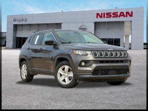 Used 2022 Jeep Compass Latitude w/ Sun and Sound Group FWD image 1