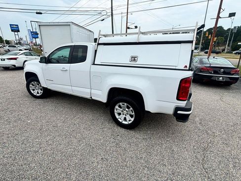 Used 2022 Chevrolet Colorado LT w/ Safety Package RWD image 11