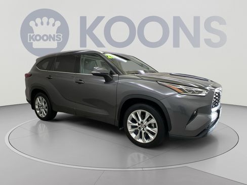 Used 2021 Toyota Highlander Limited AWD/4WD image 10