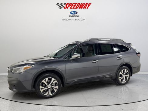 Used 2020 Subaru Outback Touring image 4