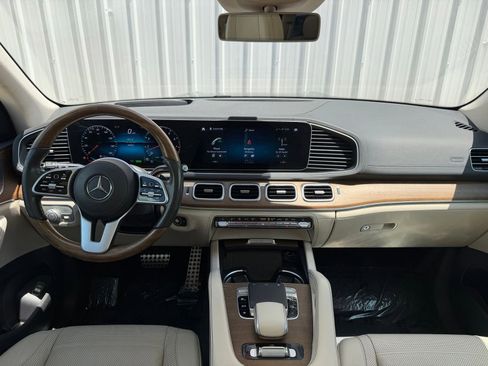 Used 2020 Mercedes-Benz GLS 580 4MATIC image 12
