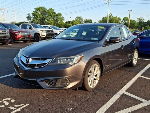 Used 2016 Acura ILX FWD image 2