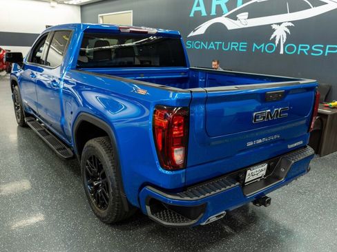 Used 2022 GMC Sierra 1500 Elevation w/ LPO, Elevation Black Package image 9