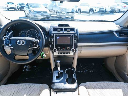Used 2013 Toyota Camry LE FWD image 13