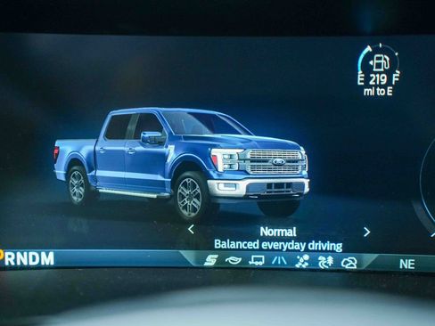 Used 2025 Ford F150 Lariat w/ Equipment Group 502A High AWD/4WD image 42