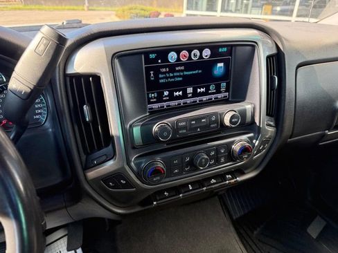 Used 2019 Chevrolet Silverado 2500 LT w/ LT Convenience Package AWD/4WD image 26