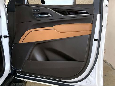 Used 2022 Cadillac Escalade Sport w/ Touring Package image 22