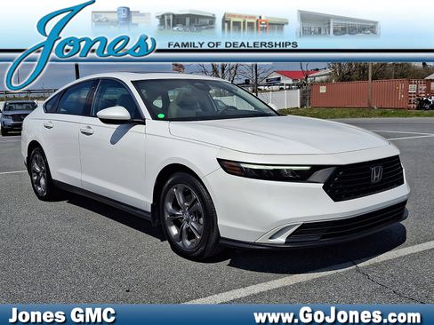 Certified 2023 Honda Accord EX image 1