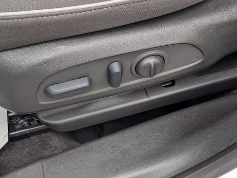 Used 2023 Chevrolet TrailBlazer LT w/ Convenience Package AWD/4WD image 20