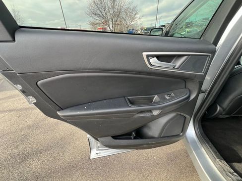 Used 2024 Ford Edge SEL image 19