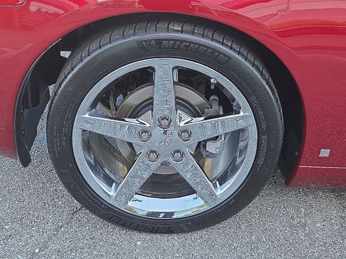 Used 2006 Chevrolet Corvette Convertible w/ Preferred Equipment Group RWD image 7