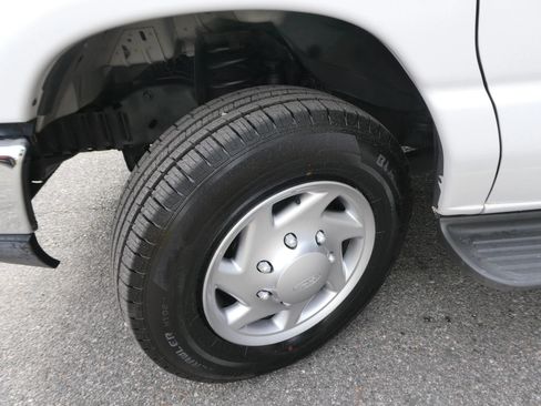 Used 2012 Ford E-350 and Econoline 350 XLT RWD image 31
