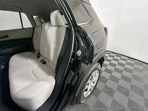 Used 2025 Toyota Corolla Cross L FWD image 25