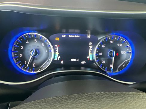 Used 2017 Chrysler Pacifica Touring-L Plus w/ Advanced Safetytec Group FWD image 58
