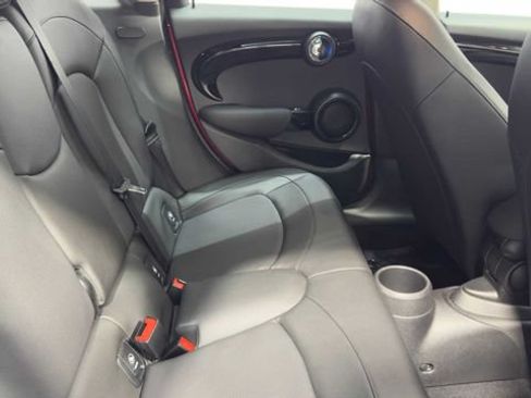 Used 2019 MINI Cooper 4-Door Hardtop w/ Signature Upholstery Package FWD image 14