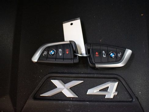 Certified 2025 BMW X4 xDrive30i w/ Premium Package AWD/4WD image 27