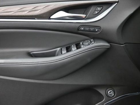 Used 2024 Buick Enclave Avenir w/ Avenir Technology Package AWD/4WD image 26
