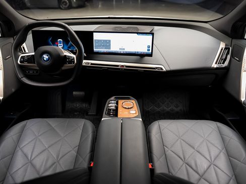 Used 2024 BMW iX xDrive50 w/ Premium Package image 42