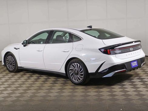 Certified 2025 Hyundai Sonata SEL FWD image 8