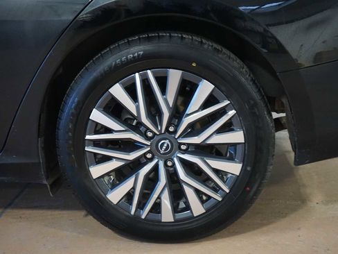 Used 2023 Nissan Altima 2.5 SV image 10