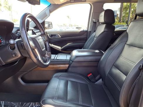 Used 2019 GMC Yukon Denali w/ Denali Ultimate Black Edition AWD/4WD image 17