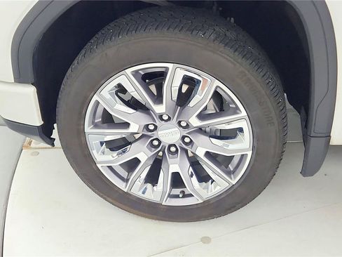 Used 2025 GMC Sierra 1500 Denali w/ Denali Reserve Package AWD/4WD image 10
