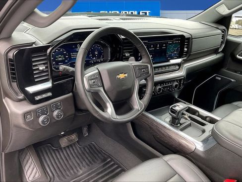 Used 2023 Chevrolet Silverado 1500 LTZ w/ LTZ Premium Package image 18