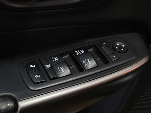 Used 2019 Jeep Cherokee Limited AWD/4WD image 27