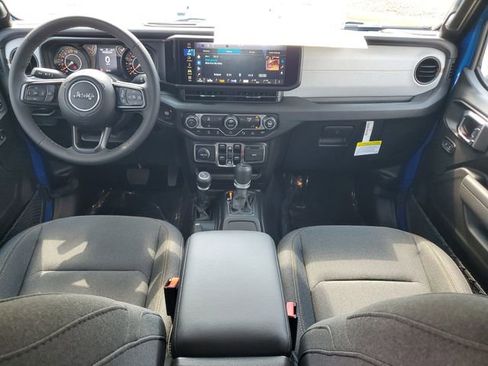 New 2025 Jeep Gladiator Sport image 16