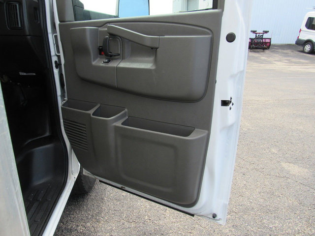 Used 2024 Chevrolet Express 3500 w/ Power Convenience Package RWD image 12