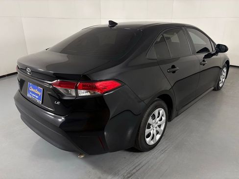 Used 2025 Toyota Corolla LE FWD image 8