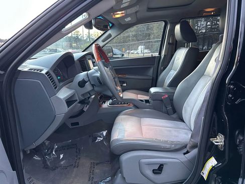 Used 2006 Jeep Grand Cherokee Overland w/ Skid Plate Group image 8