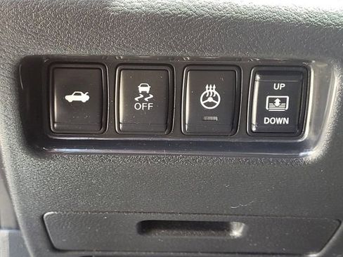 Used 2017 Nissan Maxima Platinum FWD image 9