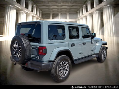 Used 2024 Jeep Wrangler Sahara w/ Technology Group image 4