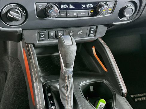Used 2026 Nissan Frontier PRO-4X AWD/4WD image 24