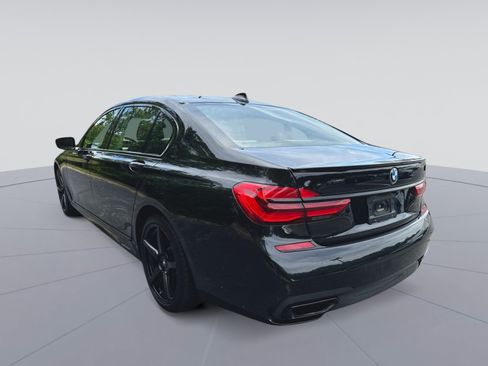 Used 2019 BMW 750i xDrive w/ Executive Package AWD/4WD image 27