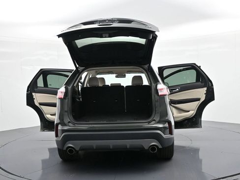 Used 2024 Ford Edge Titanium image 35