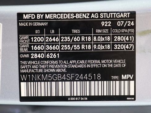 Used 2025 Mercedes-Benz GLC 350e GLC 350e w/ Driver Assistance Package image 34