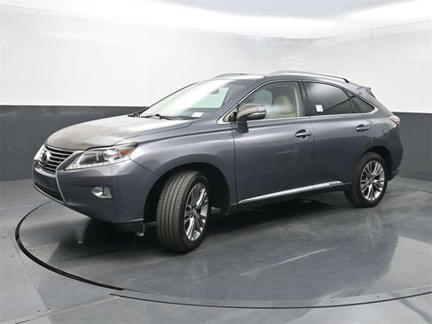 Used 2013 Lexus RX 450h AWD w/ Navigation Pkg image 19